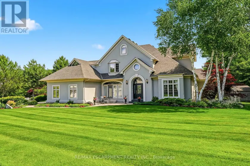 Detached at 28 MILLCREEK COURT, Hamilton