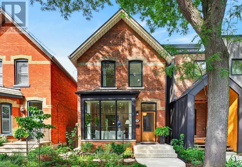 Detached at 16 BRUCE STREET, Hamilton