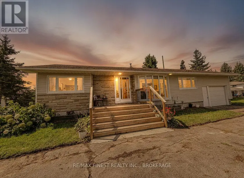 Detached at 9859 COUNTY RD 42, Westport