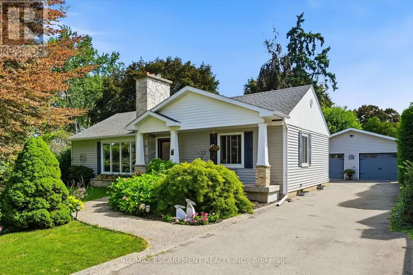 Detached at 6 KERMAN AVENUE, Grimsby