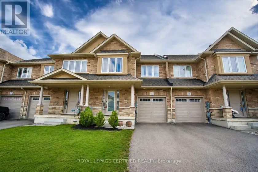 Townhouse at 5 BETHUNE AVENUE, Hamilton