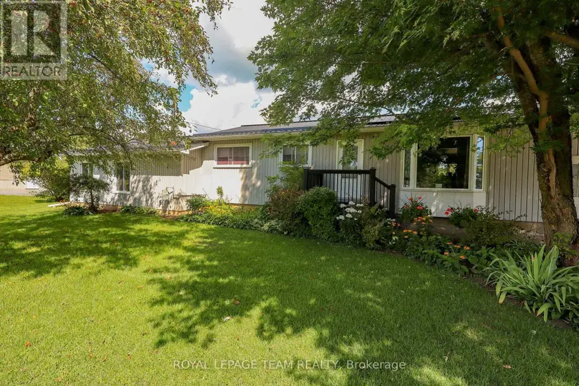 Detached at 3041 BRIDGE STREET, North Dundas