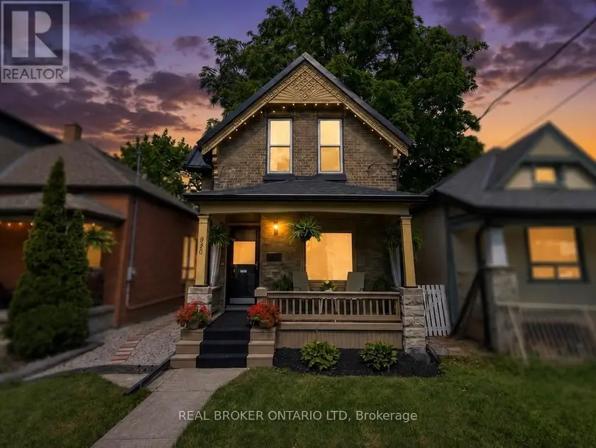 Detached at 820 MAITLAND STREET, London East