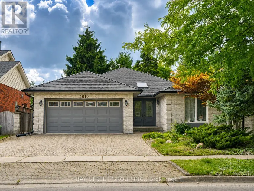 Detached at 1019 ALDERSBROOK ROAD, London