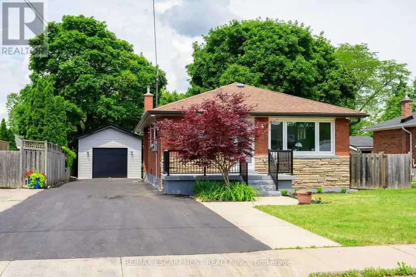Detached at 150 HOWARD AVENUE, Hamilton
