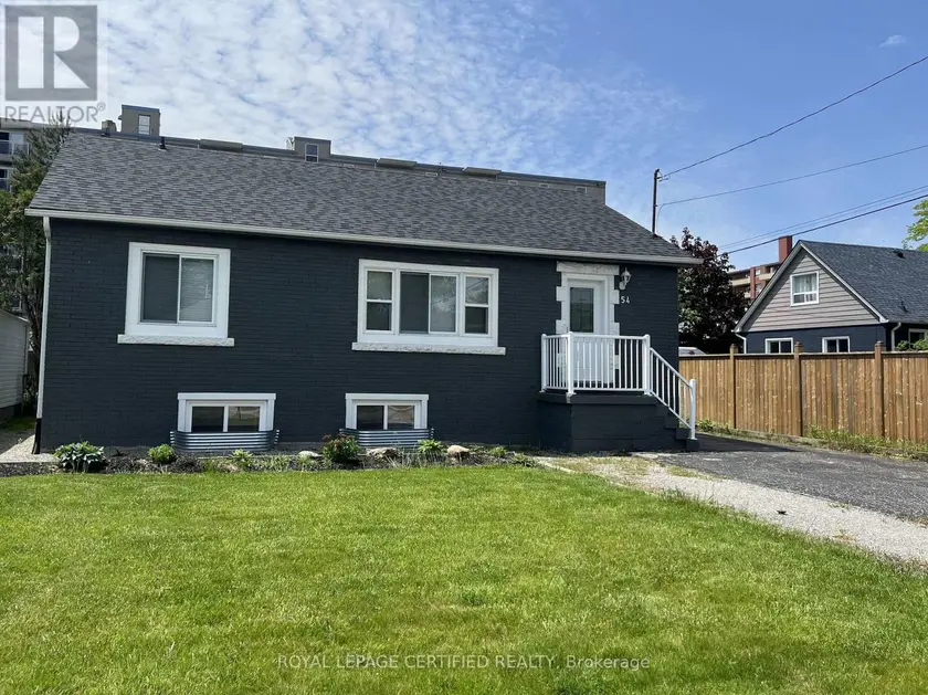 Detached at 54 DUNCOMBE DRIVE, Hamilton