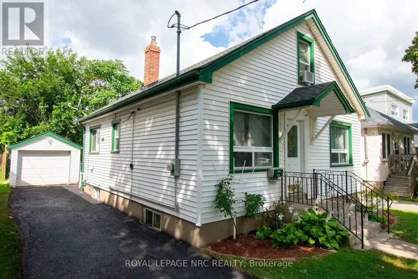 Detached at 13 MILDRED AVENUE, St. Catharines