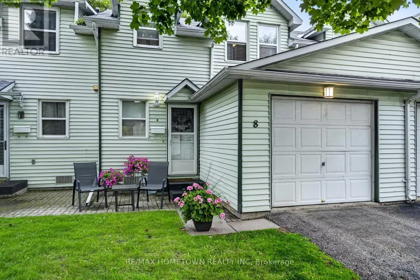 Townhouse at 8 - 27 ALDERSHOT AVENUE, Brockville