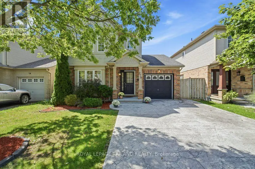 Detached at 270 SOUTH LEAKSDALE CIRCLE, London South