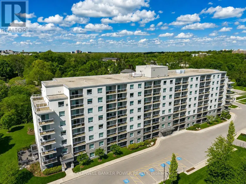 Apartment at 320 - 271 PLATTS LANE, London North