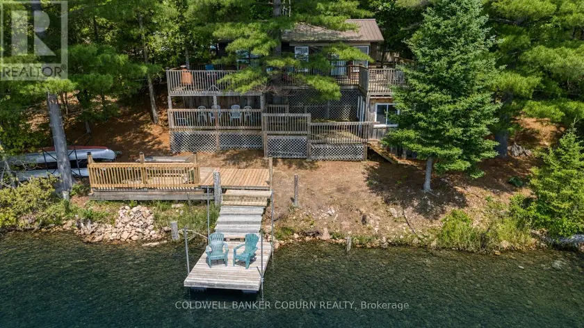 Detached at 1015 OAK LANE N, Frontenac