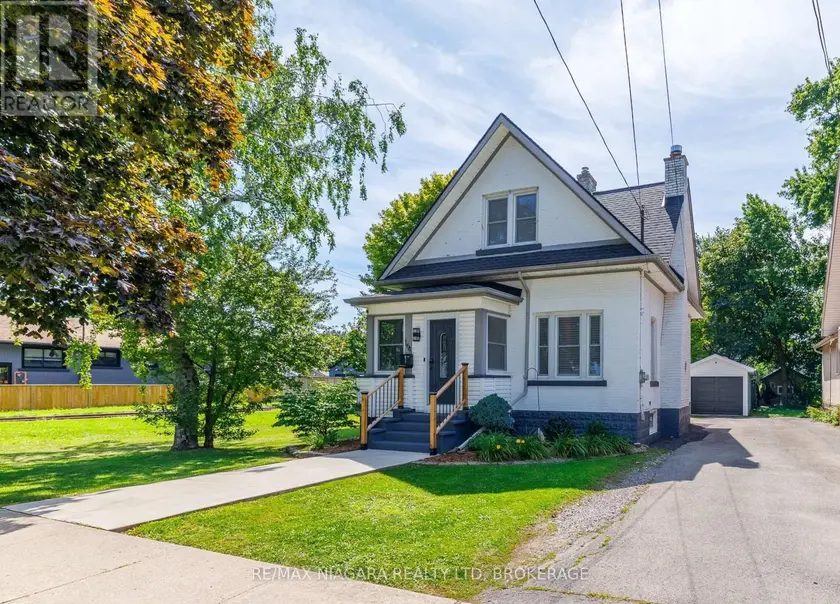 Detached at 164 KENT STREET, Port Colborne