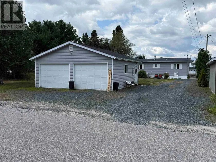Detached at 144 LAKESHORE DRIVE, Ignace
