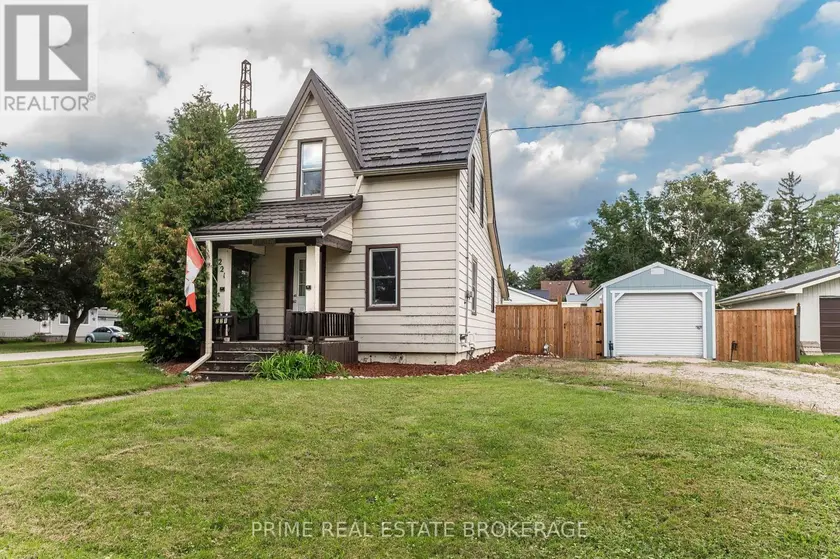 Detached at 221 THIRD STREET, West Elgin