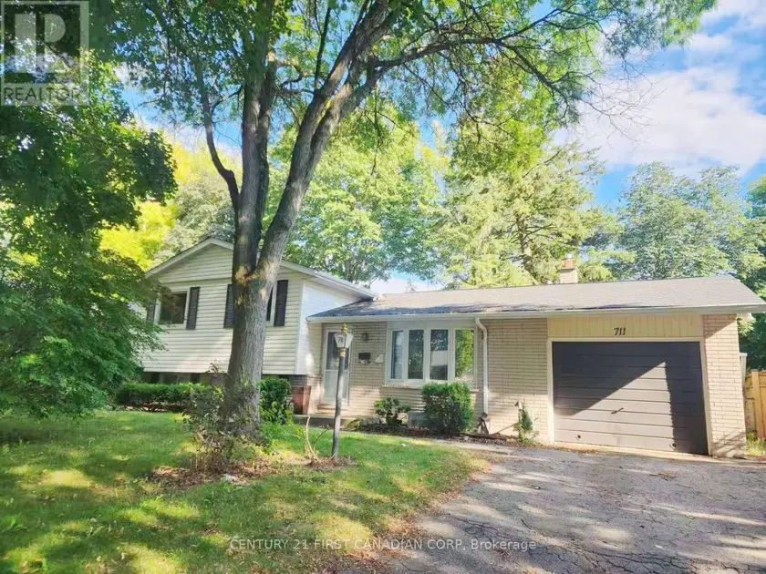 Detached at UPPER LEVEL - 711 ALGOMA AVENUE, London North