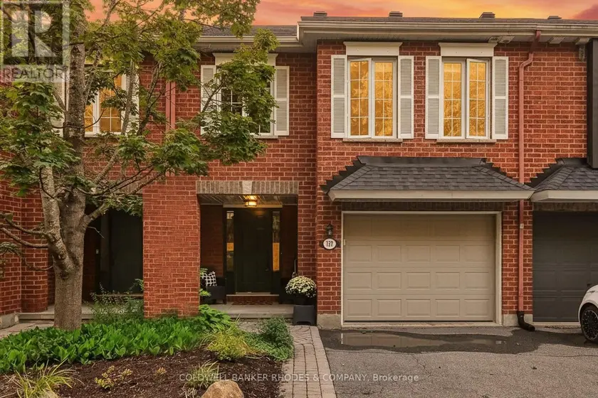 Townhouse at 157 GLADEVIEW PRIVATE, Ottawa
