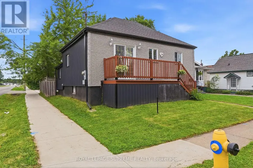 Detached at 24 ALEXANDRA BOULEVARD, St. Catharines