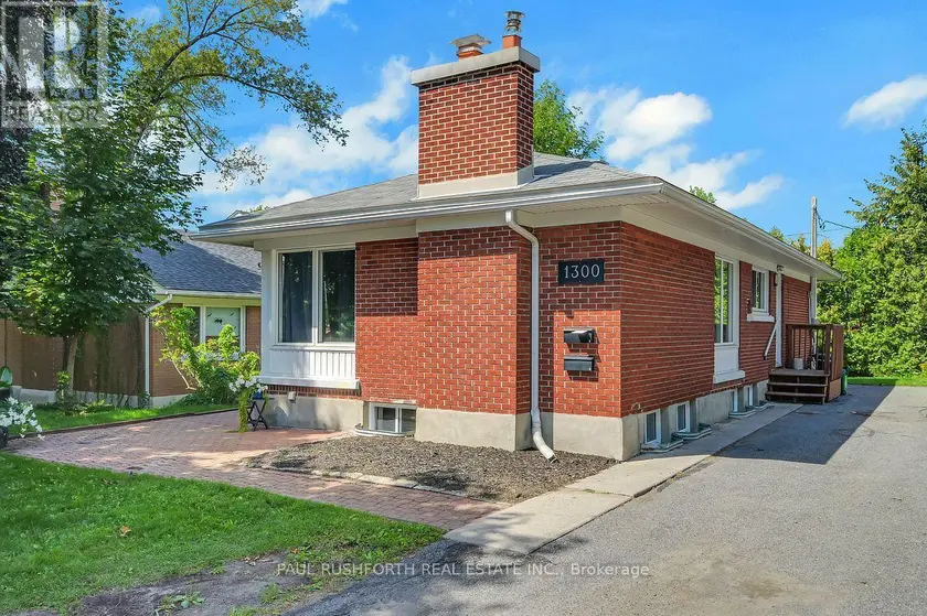 Detached at 1300 FIELD STREET, Ottawa