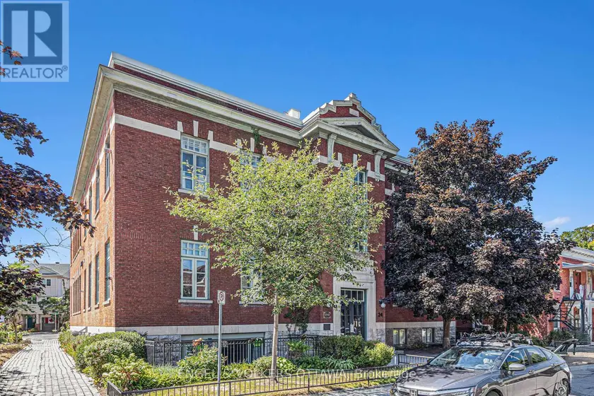 Apartment at 203 - 24 SPRINGFIELD ROAD, Ottawa