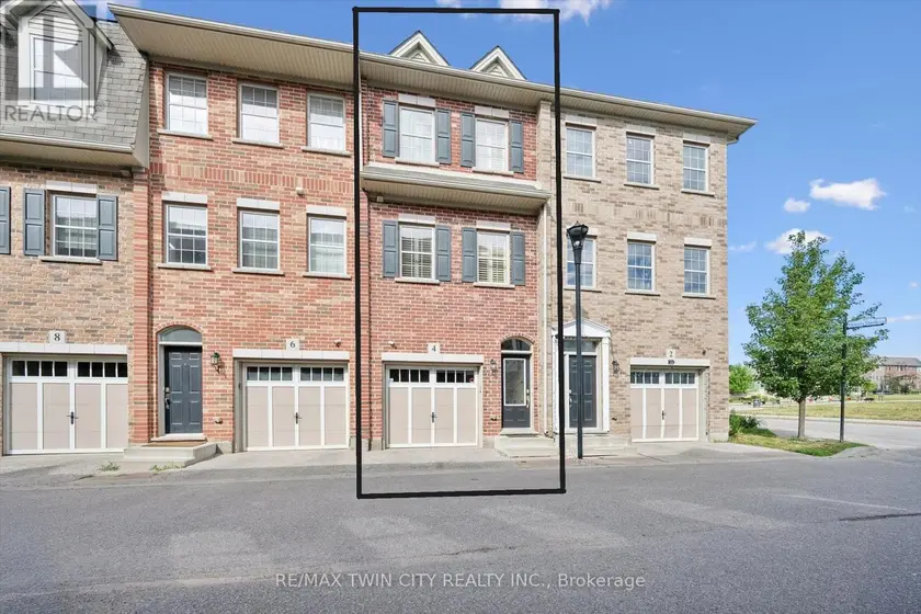 Townhouse at 4 CHELTENHAM MEWS, Kitchener