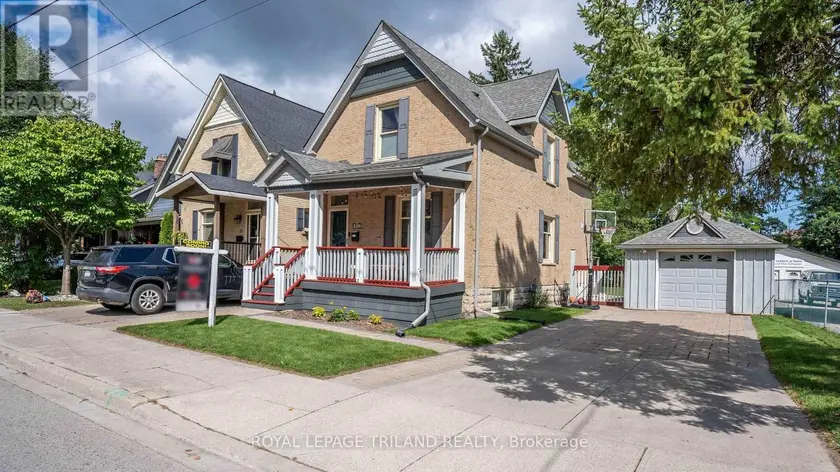 Detached at 36 GARFIELD AVENUE, London South