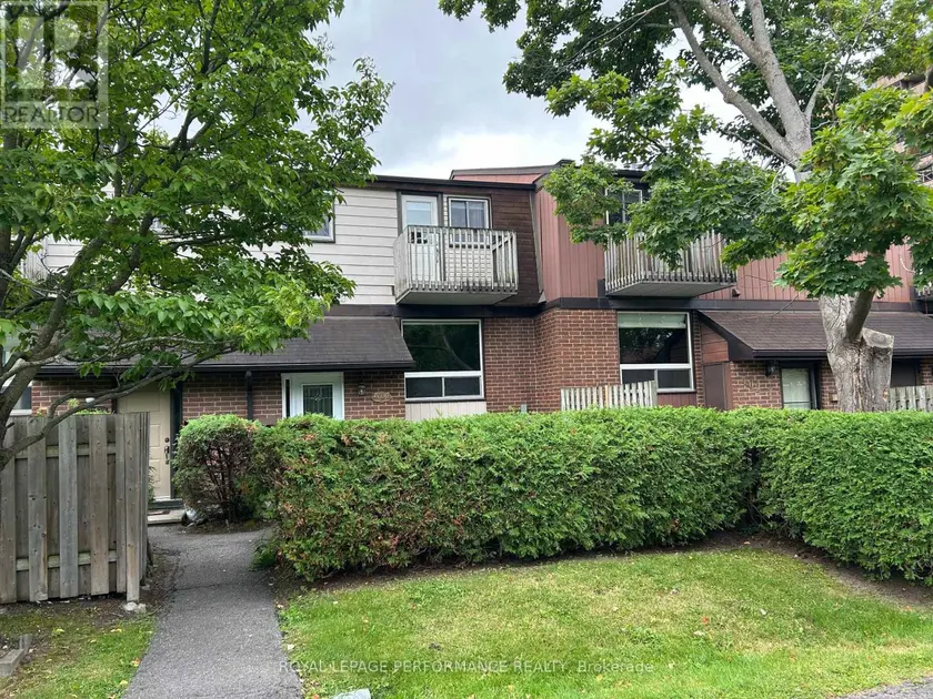 Townhouse at 9 - 402 MONTFORT STREET, Ottawa