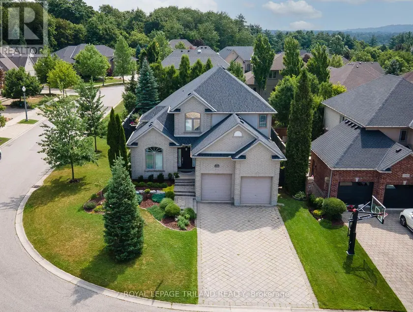 Detached at 1310 SHORE ROAD, London South