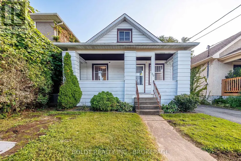 Detached at 20 STUART AVENUE, St. Catharines