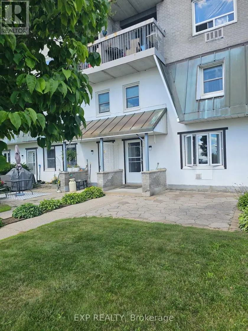 Townhouse at 117 - 235 WATER STREET, Prescott
