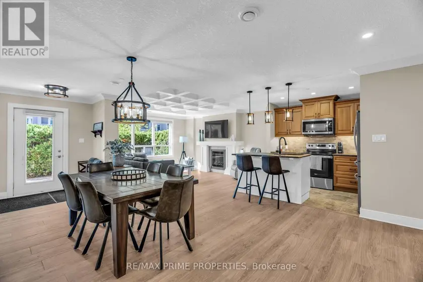 Apartment at 110 - 320 SUGARCREEK TRAIL S, London