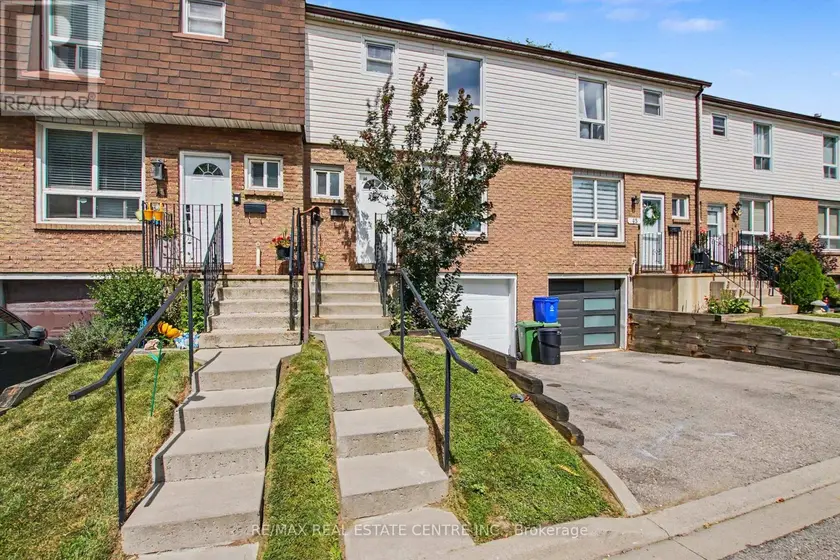 Townhouse at 42 - 17 QUAIL DRIVE, Hamilton