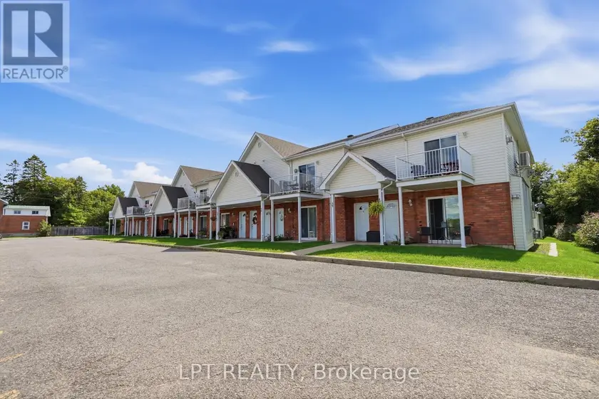 Townhouse at 26 - 26 PENDLETON STREET, Champlain