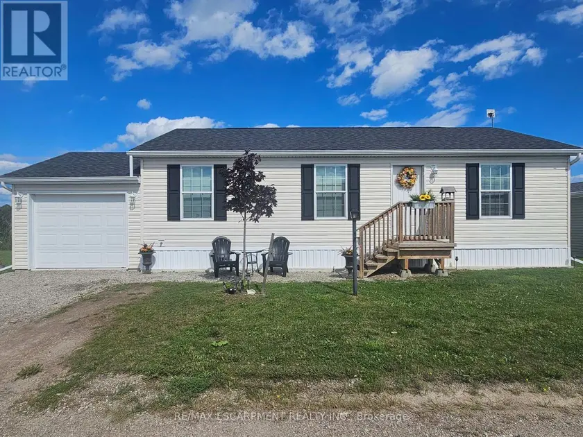 Detached at 10 MARSH COVE, Haldimand