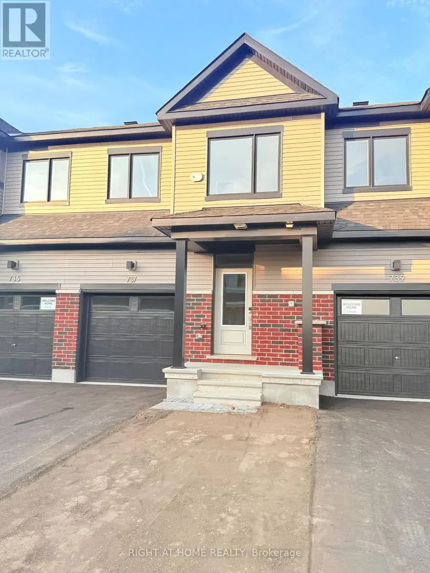 Townhouse at 737 HAFLINGER ROW, Ottawa