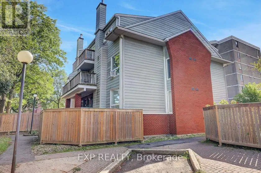 Townhouse at F - 20 HART AVENUE, Ottawa
