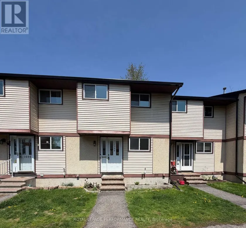 Townhouse at 62 - 1584 FEATHER LANE, Ottawa
