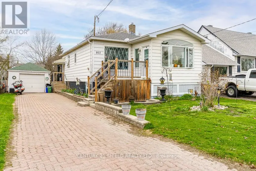 Detached at 803 LEONARD AVENUE E, Cornwall