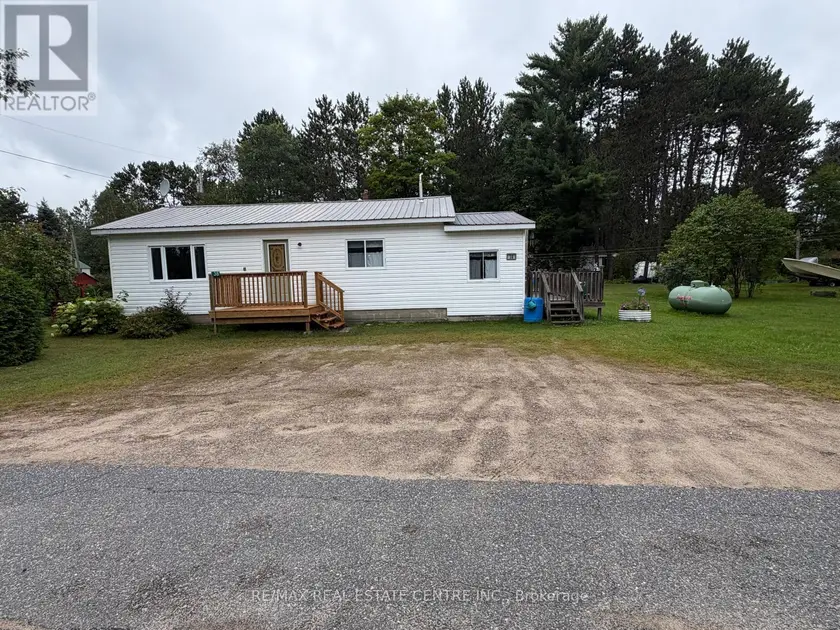 Detached at 38 2ND AVENUE, South Algonquin