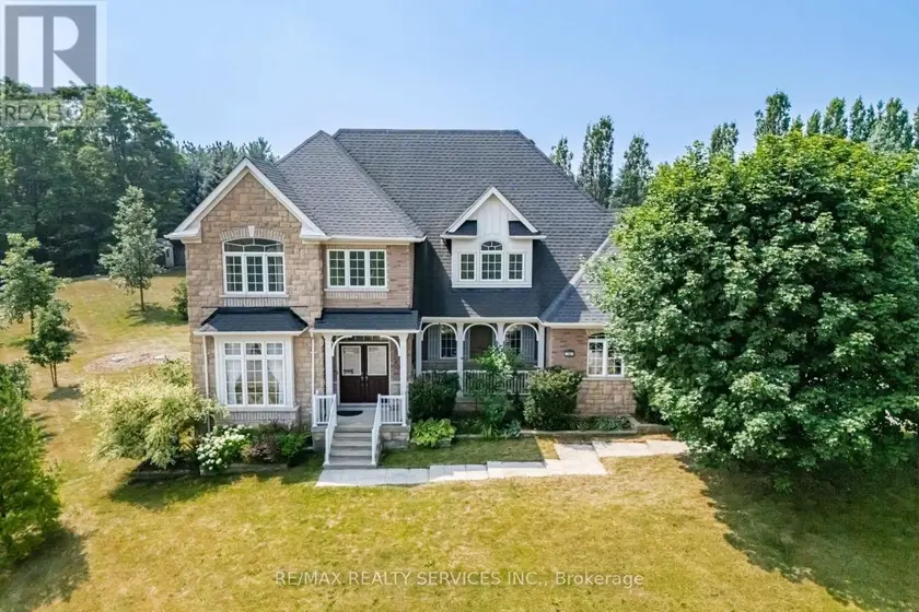 Detached at 15 UPPER CANADA DRIVE, Erin