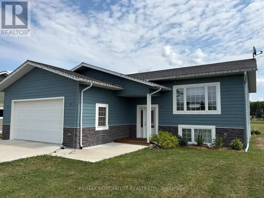 Detached at 8 SPRUCE DRIVE, Emo