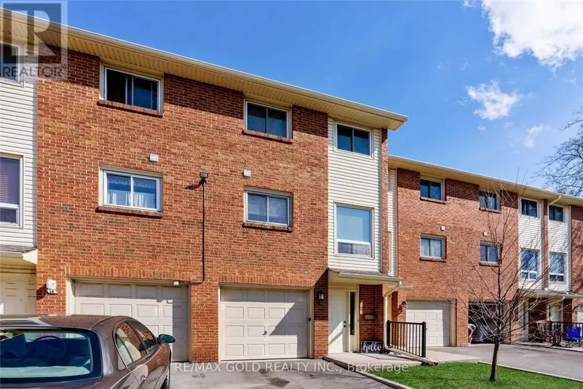 Townhouse at 15 - 6 LOCONDER DRIVE, Hamilton