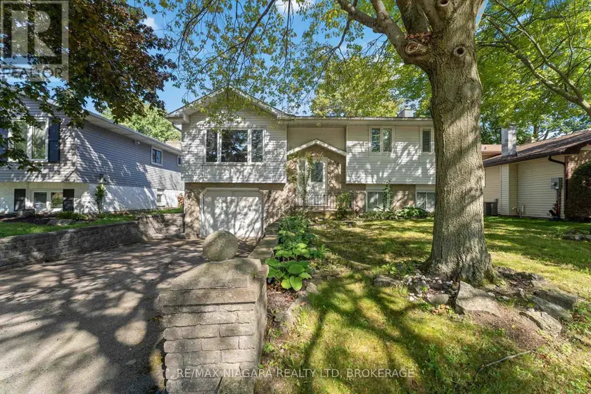 Detached at 60 BRANT AVENUE, Welland