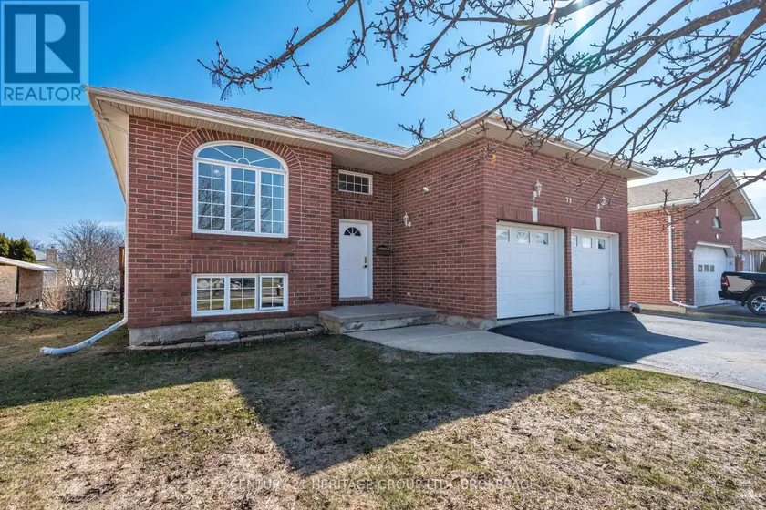 Detached at 79 SPEERS BOULEVARD, Loyalist