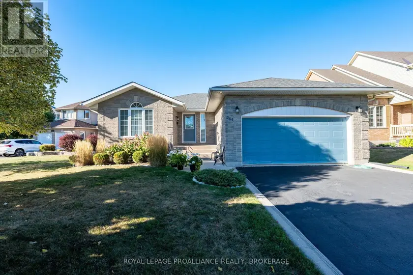 Detached at 1264 HISTORIC WAY, Kingston