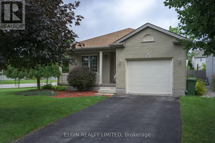 Detached at 40 SCHREYER DRIVE, St. Thomas