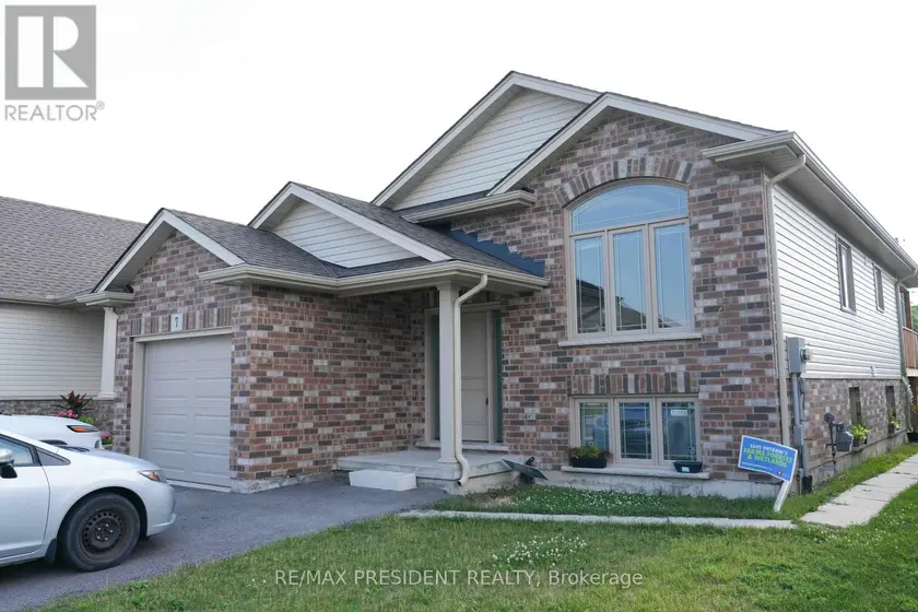 Multiplex at 7 BERKSHIRE DRIVE, St. Catharines