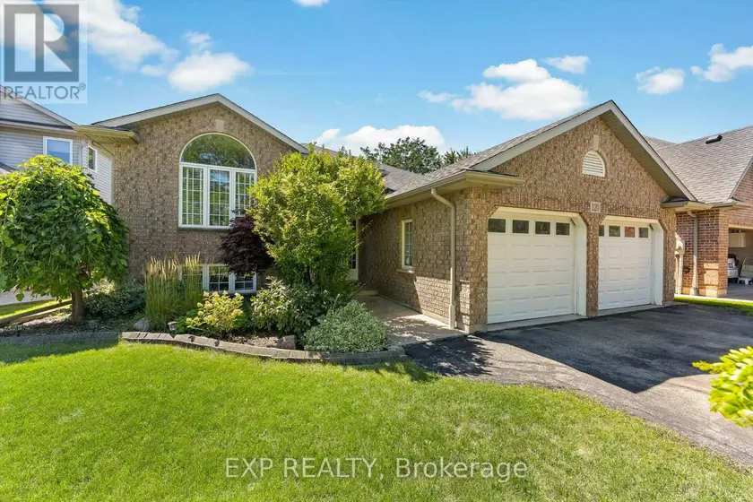 Detached at 120 REDWOOD COURT, Welland