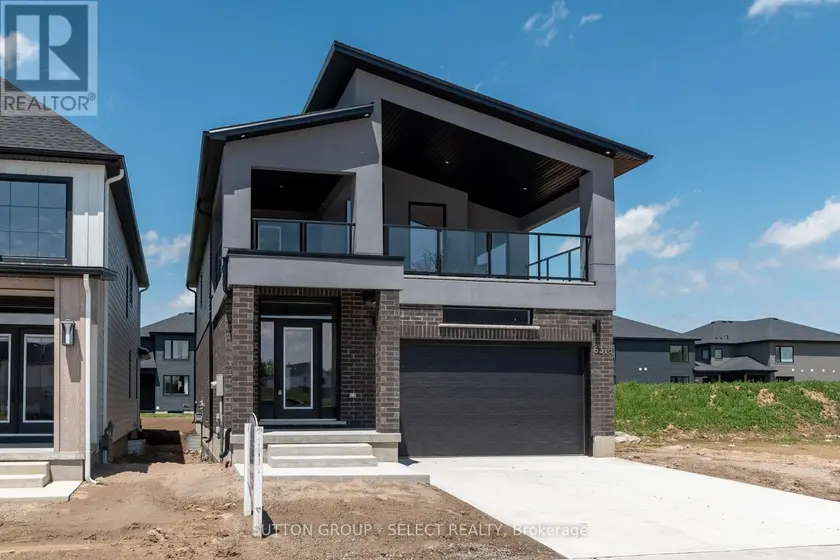 Detached at 6342 HEATHWOODS AVENUE, London South