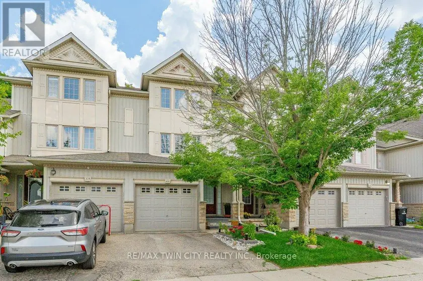 Townhouse at E33 - 110 ACTIVA AVENUE, Kitchener