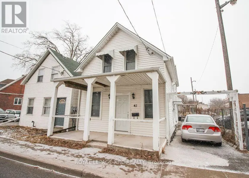 Detached at 42 NORTH STREET, St. Catharines